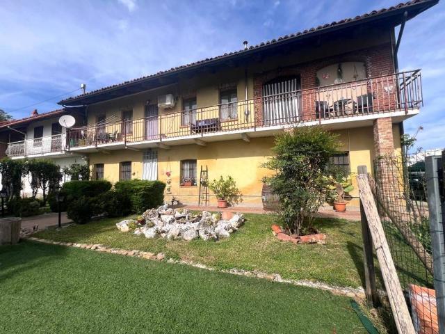 Villa in vendita a Ceresole Alba CN