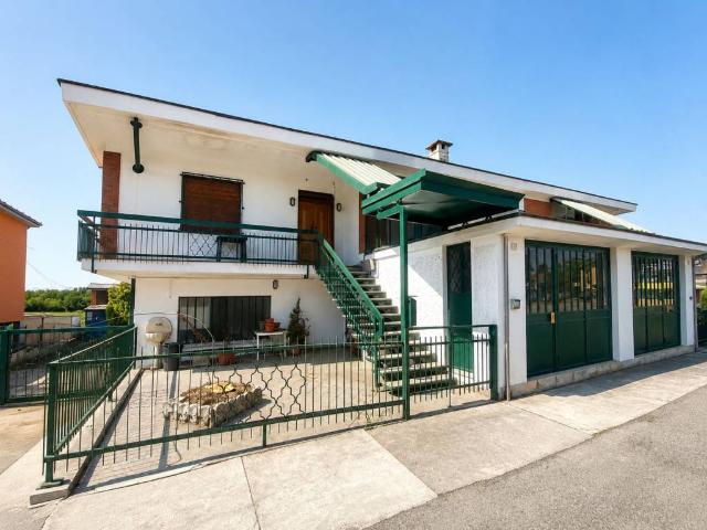 Villa in vendita a Ceresole Alba CN