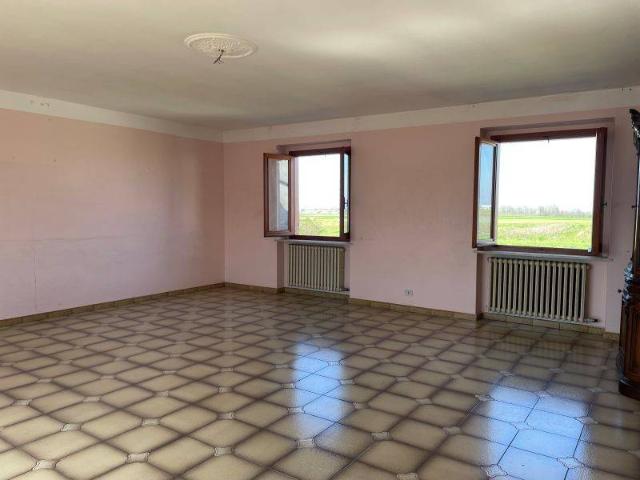 Villa in vendita a Ceresole Alba CN