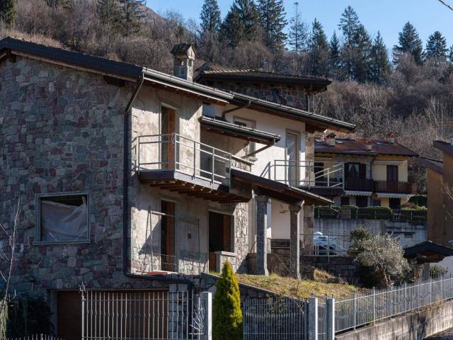 Villa in vendita a Cerete BG