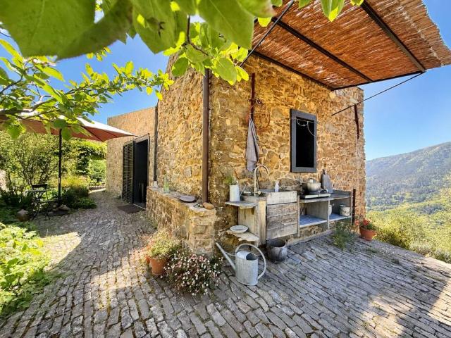 Villa in vendita a Ceriana IM