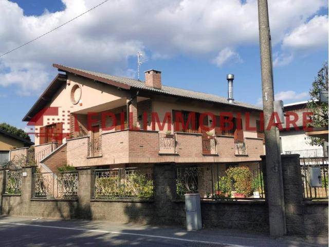 Villa in vendita a Ceriano Laghetto MB