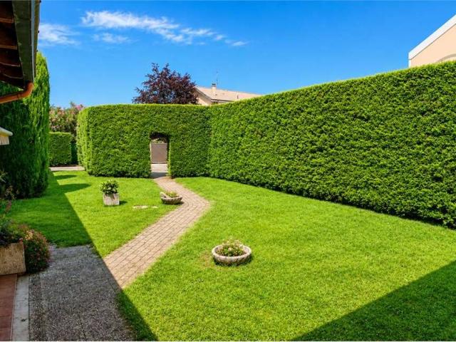 Villa in vendita a Ceriano Laghetto MB