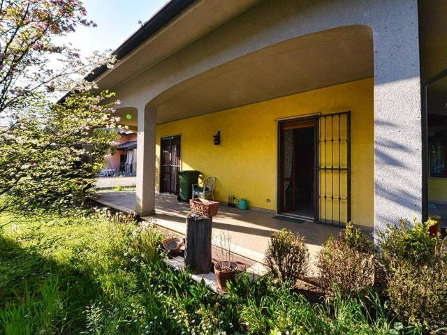 Villa in vendita a Ceriano Laghetto MB