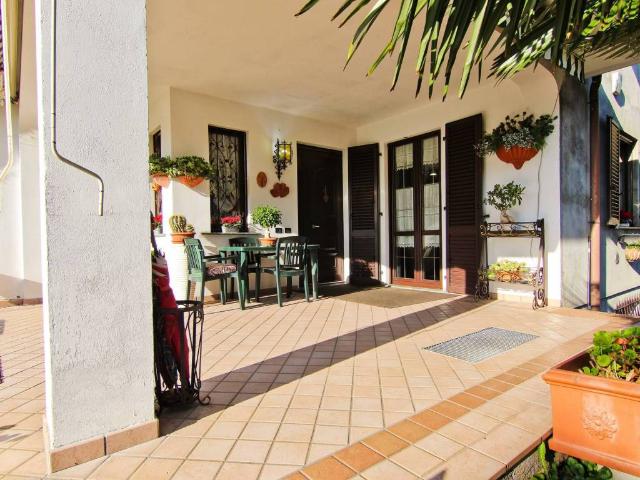 Villa in vendita a Ceriano Laghetto MB