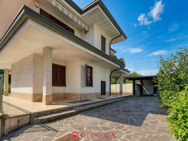 Villa in vendita a Cermenate CO