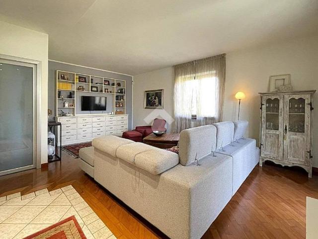 Villa in vendita a Cermenate CO