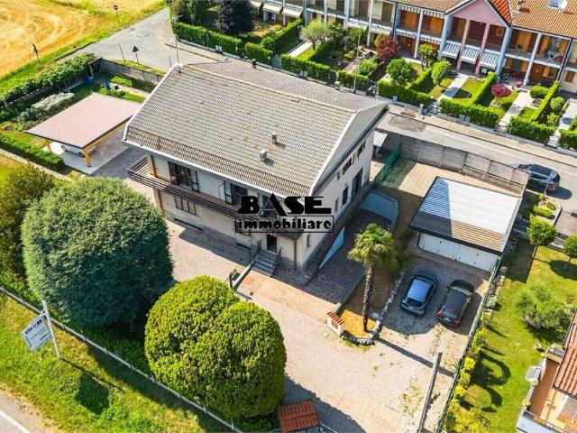 Villa in vendita a Cermenate CO