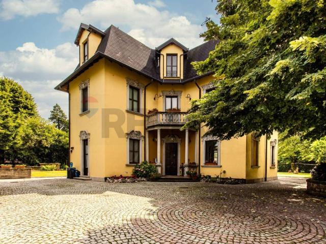 Villa in vendita a Cernusco Lombardone LC