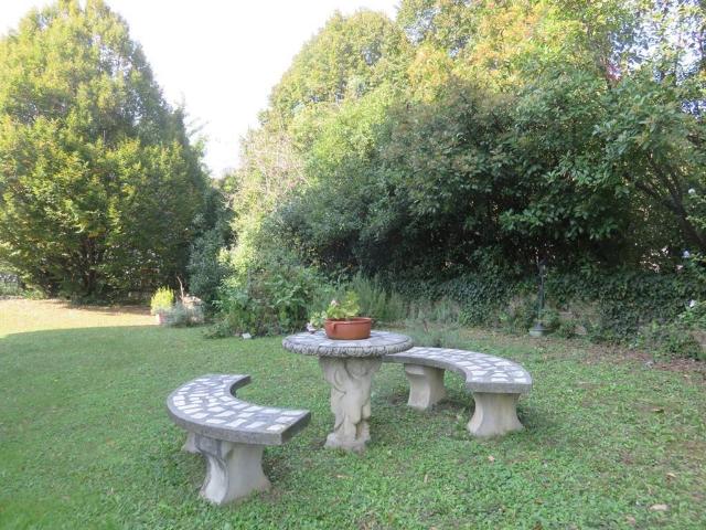 Villa in vendita a Cernusco Lombardone LC
