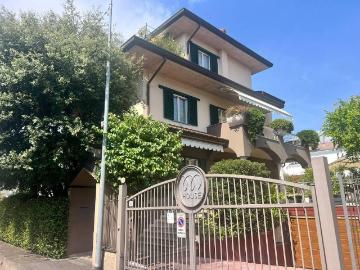 Villa in vendita a Cernusco sul Naviglio MI