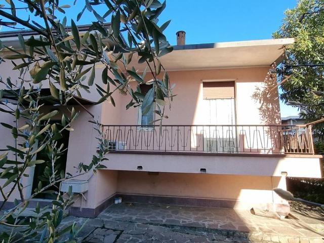 Villa in vendita a Cernusco sul Naviglio MI