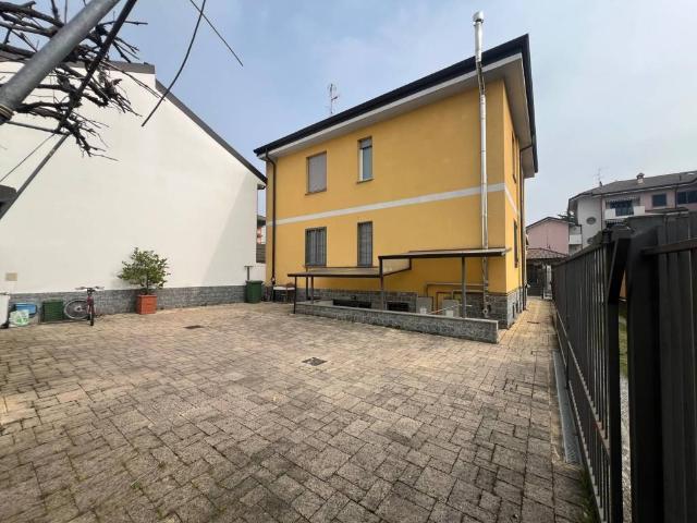 Villa in vendita a Cernusco sul Naviglio MI