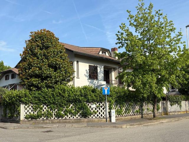 Villa in vendita a Cernusco sul Naviglio MI