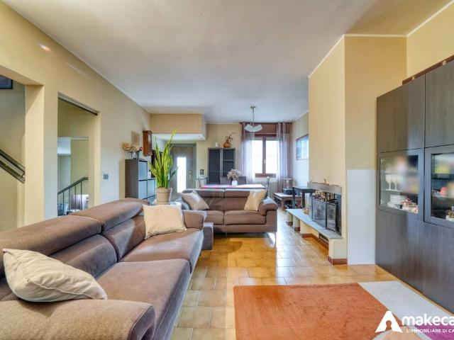 Villa in vendita a Cerro al Lambro MI