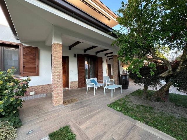 Villa in vendita a Cerro al Lambro MI