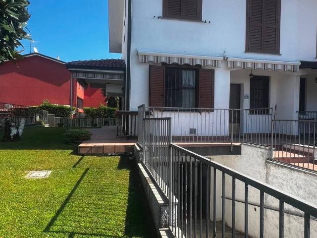 Villa in vendita a Cerro al Lambro MI