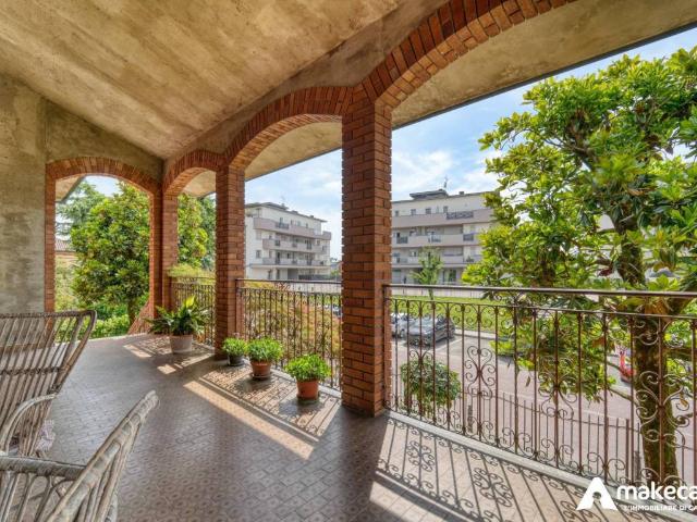 Villa in vendita a Cerro al Lambro MI
