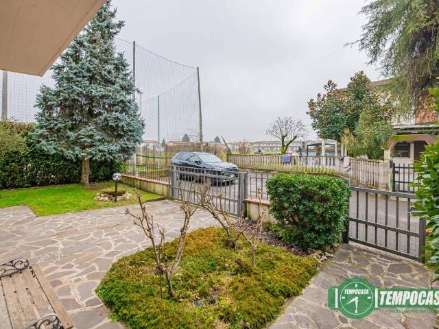 Villa in vendita a Cerro al Lambro MI