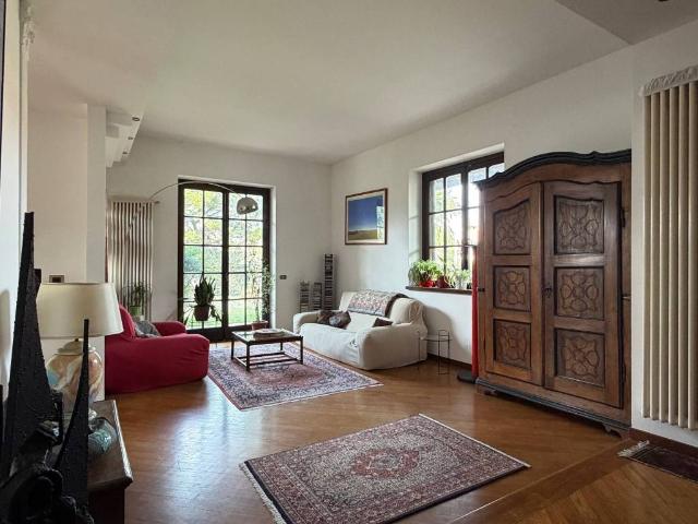 Villa in vendita a Cerro Maggiore MI