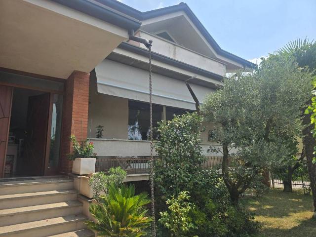 Villa in vendita a Cerro Maggiore MI
