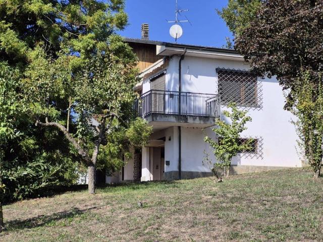 Villa in vendita a Cerro Tanaro AT