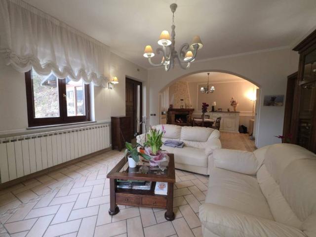 Villa in vendita a Cerreto di Spoleto PG