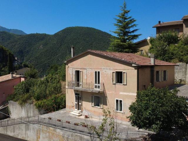 Villa in vendita a Cerreto di Spoleto PG