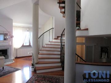Villa in vendita a Cerreto Guidi FI