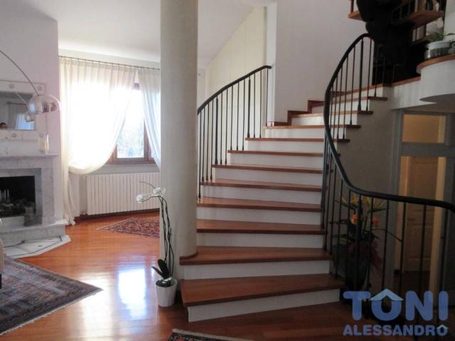 Villa in vendita a Cerreto Guidi FI