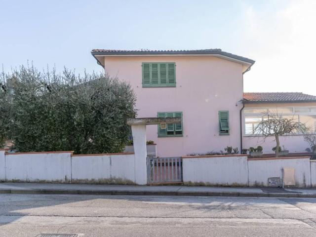 Villa in vendita a Cerreto Guidi FI