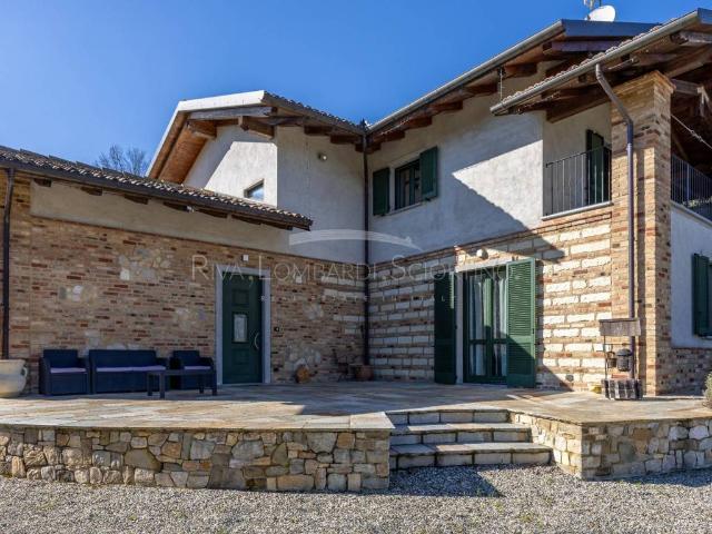 Villa in vendita a Cerrina Monferrato AL