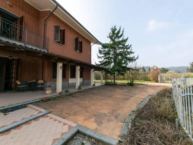 Villa in vendita a Cerrina Monferrato AL