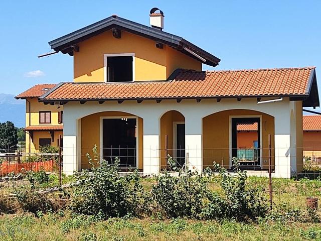 Villa in vendita a Cerrione