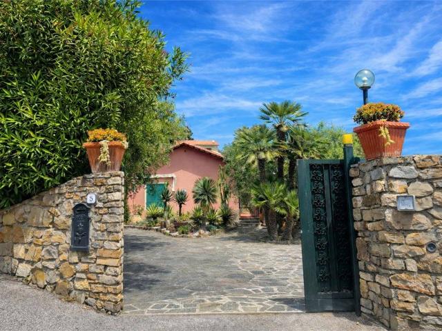 Villa in vendita a Cervo
