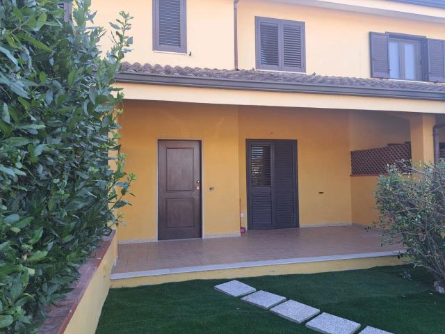 Villa in vendita a Cervaro
