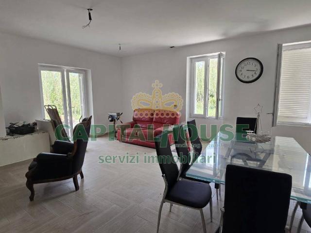 Villa in vendita a Cervaro