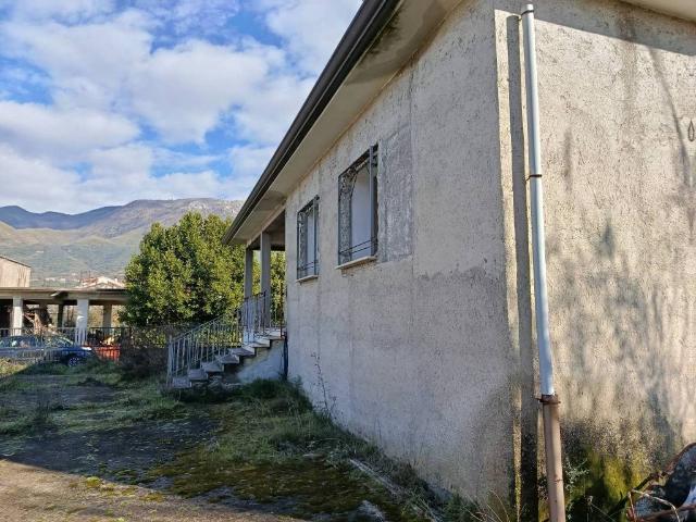Villa in vendita a Cervaro FR