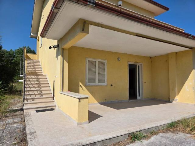 Casa indipendente in vendita a Cervaro FR