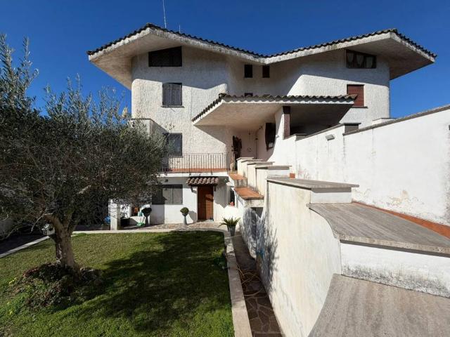 Villa in vendita a Cerveteri RM