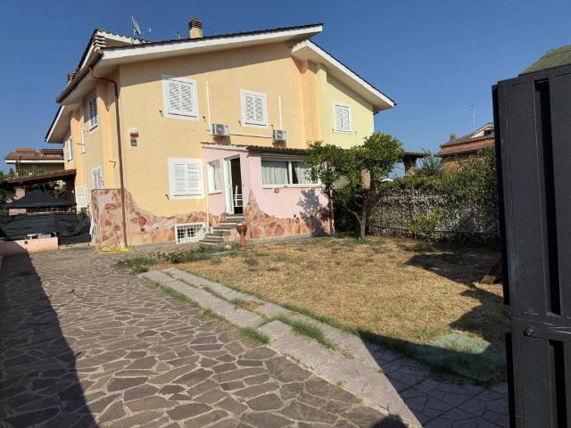 Villa in vendita a Cerveteri RM