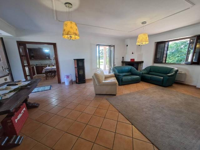 Villa in vendita a Cerveteri RM