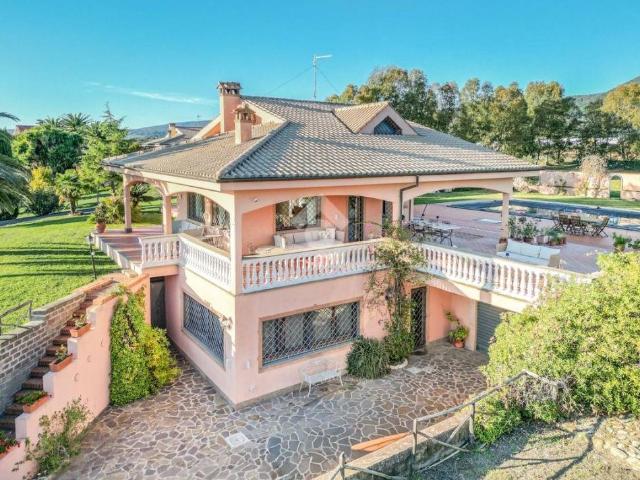 Villa in vendita a Cerveteri RM