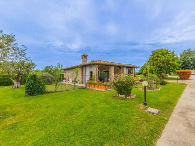 Villa in vendita a Cerveteri RM