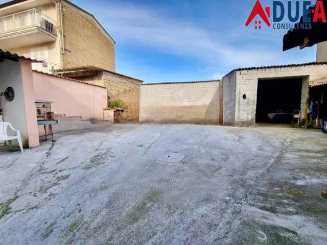 Villa in vendita a Cesa CE