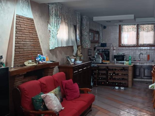 Villa in vendita a Cesa CE