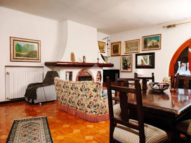 Villa in vendita a Cesano Boscone MI