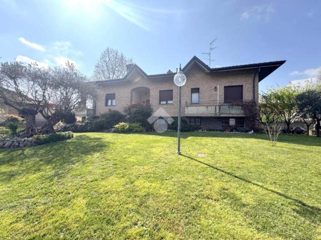 Villa in vendita a Cesate MI