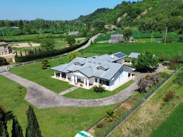 Villa in vendita a Cesena FC