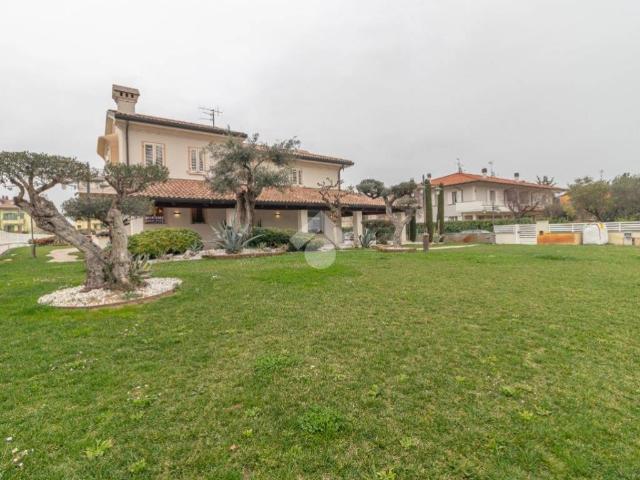 Villa in vendita a Cesenatico FC